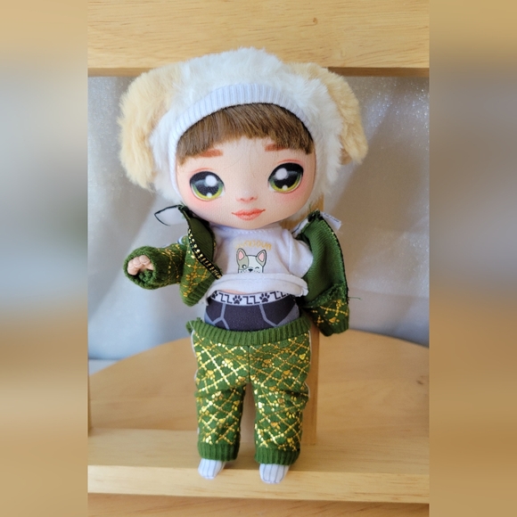 Two Na Na Na Surprise - Michael Manchester Doll -Series 3 Dottie DeMil - Picture 2 of 16